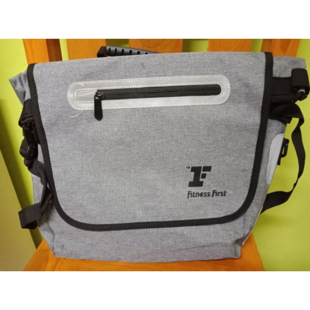กระเป๋า Fitness First ส่งฟรีลงทะเบียน