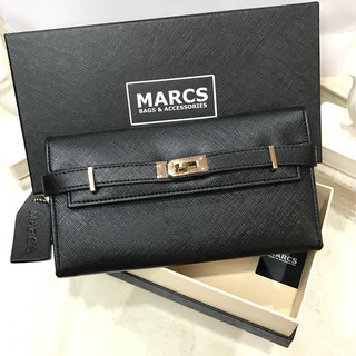 MARCS PADLOCK LONG WALLET กระเป๋าสตางค์ใบยาววัสดุหนัง Saffiano