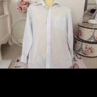 Ischia mens shirt size41เชิ้ตชายสภาพดีสะอาดตาใส่ทำงานสภาพดีมาก