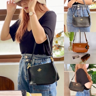 หนังแท้ นิ่ม ละมุน / กระเป๋าสะพายผู้หญิง Coach ทรงพอช / crossbody กระเป๋าโค้ชพอช รหัส P 983