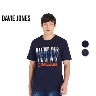 เสื้อยืดผ้าฝ้ายพิมพ์ลายราคาต่ำสุดDAVIE JONES เสื้อยืดพิมพ์ลาย สีเทา สีกรม ทรง Regular Fit Graphic Print T-Shirt in grey