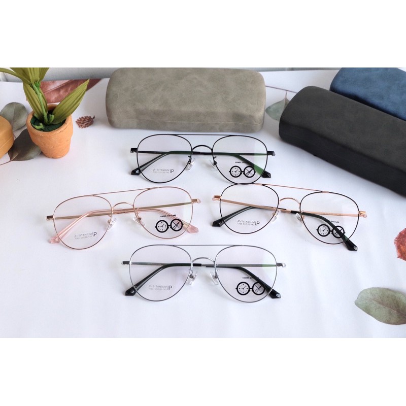 (ส่งฟรี)แว่นสายตา ตัดตามค่าสายตาลูกค้า แว่นตากรองแสงอย่างดี กรอบแว่นเนื้อไทเทเนียม     เก็บเงินปลายทาง