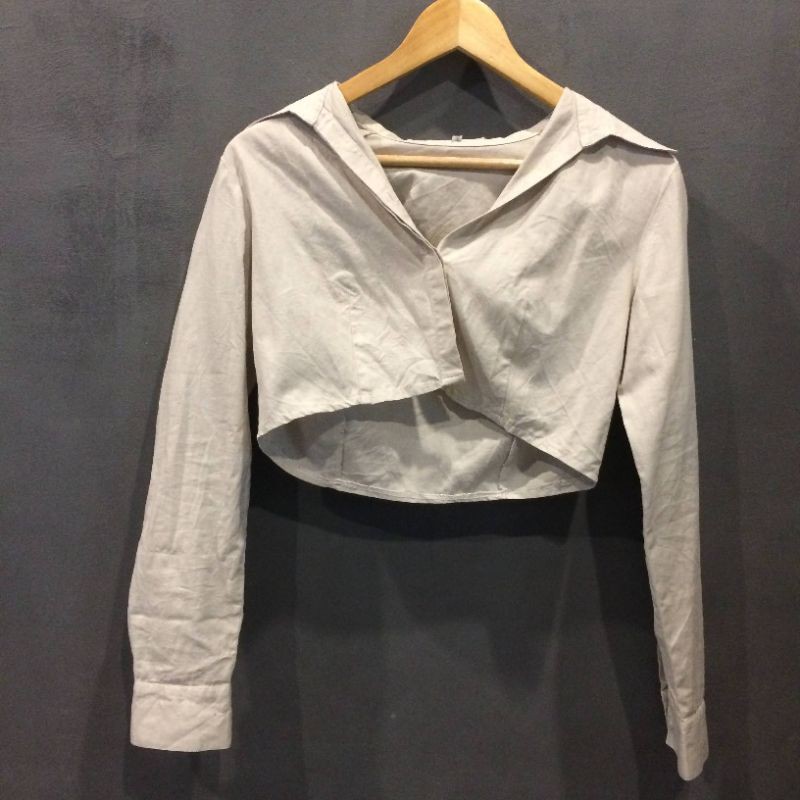 🤎 เสื้อครอปแขนยาวคอปก ป้าย ONWARD (มือ 2)