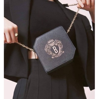 Bobbi Brown Crossbody Bag  กระเป๋า Premium Gift จากทางแบรนด์ Bobbi Brown เป็น กระเป๋าหนัง มีสายโซ่สะพาย สวย ดูแพง