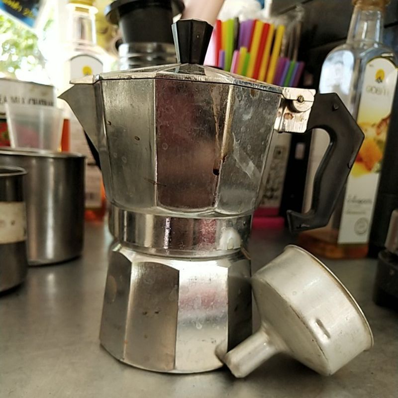 Moka Potกาแฟหม้อต้ม มือสองผ่านการใช้งานแล้วทุกใบรับประกันต้มแล้วน้ำขึ้นแน่นอน