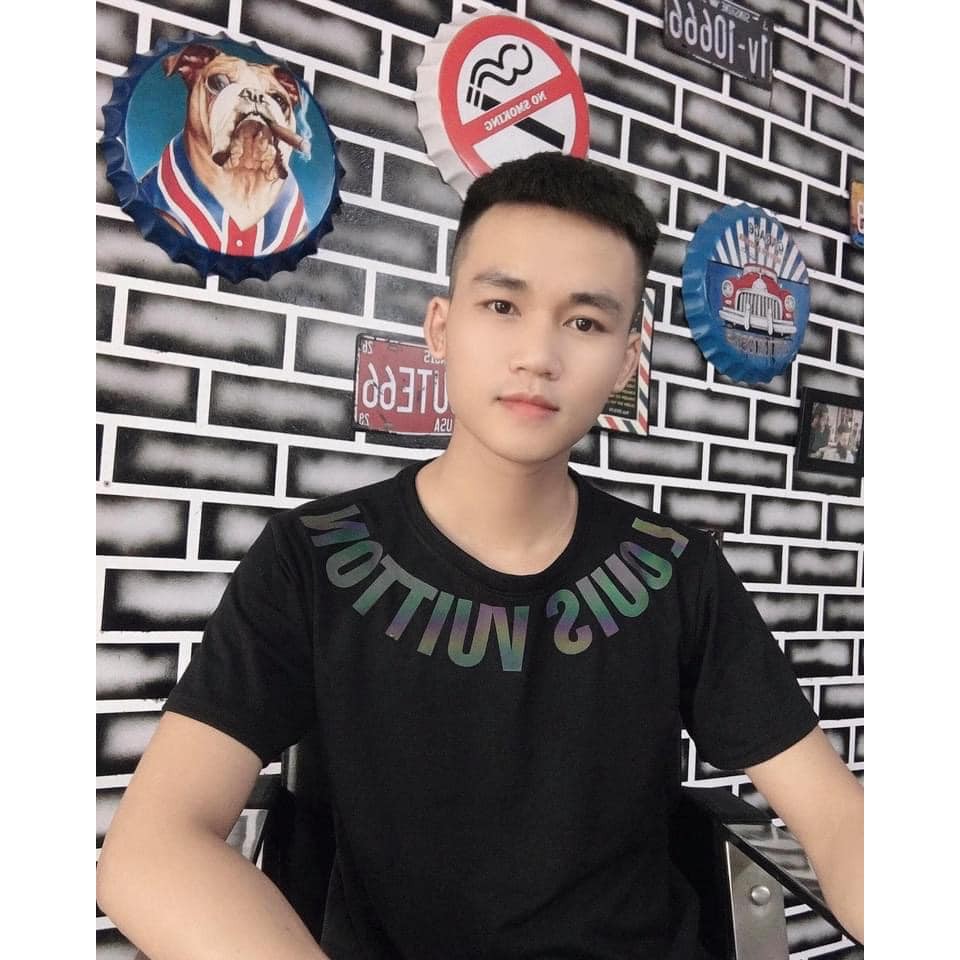 เสื้อยืดแขนสั้นสะท้อนแสง LVT รอบคอ รูปแบบหลวม unisex สําหรับผู้ชายและผู้หญิง เสื้อยืดโอเวอร์ไซส์พื้น