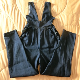 เฮี้ยมยีนส์ size s-m มีกระเป๋าข้าง มีซิป