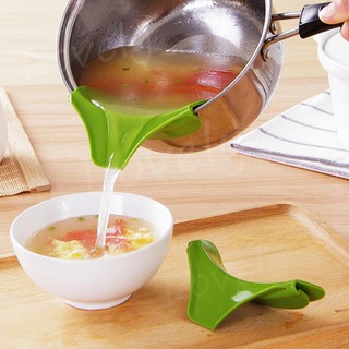 Love กรวยซิลิโคนป้องกันการรั่วไหลสำหรับทำอาหาร Silicone Soup Funnel Cooking Tools