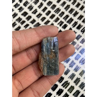 (D) พลอยดิบแท้ ไคยาไนท์(Kyanite)พลอยธรรมชาติ 100% น้ำหนัก 98.50 กะรัต