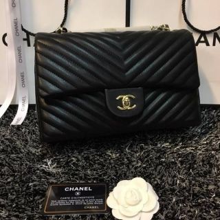 CHANEL
งานพรีเมี่ยม ปั้มครบ พร้อมถุงผ้า
ขนาด10" 
ราคา 850 บาท