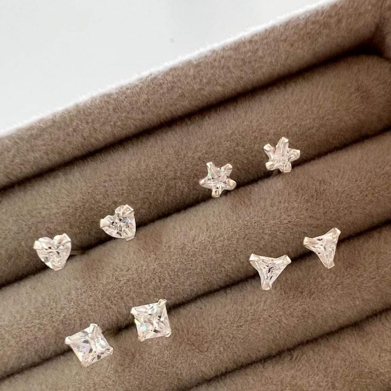 [ได้รับการรับรองเงินแท้] Suwann.na [ราคาต่อคู่] ต่างหู ต่างหูเงินแท้ ต่างหูเพชร เพชรดาว, หัวใจ, สามเหลี่ยม, สี่เหลี่ยม