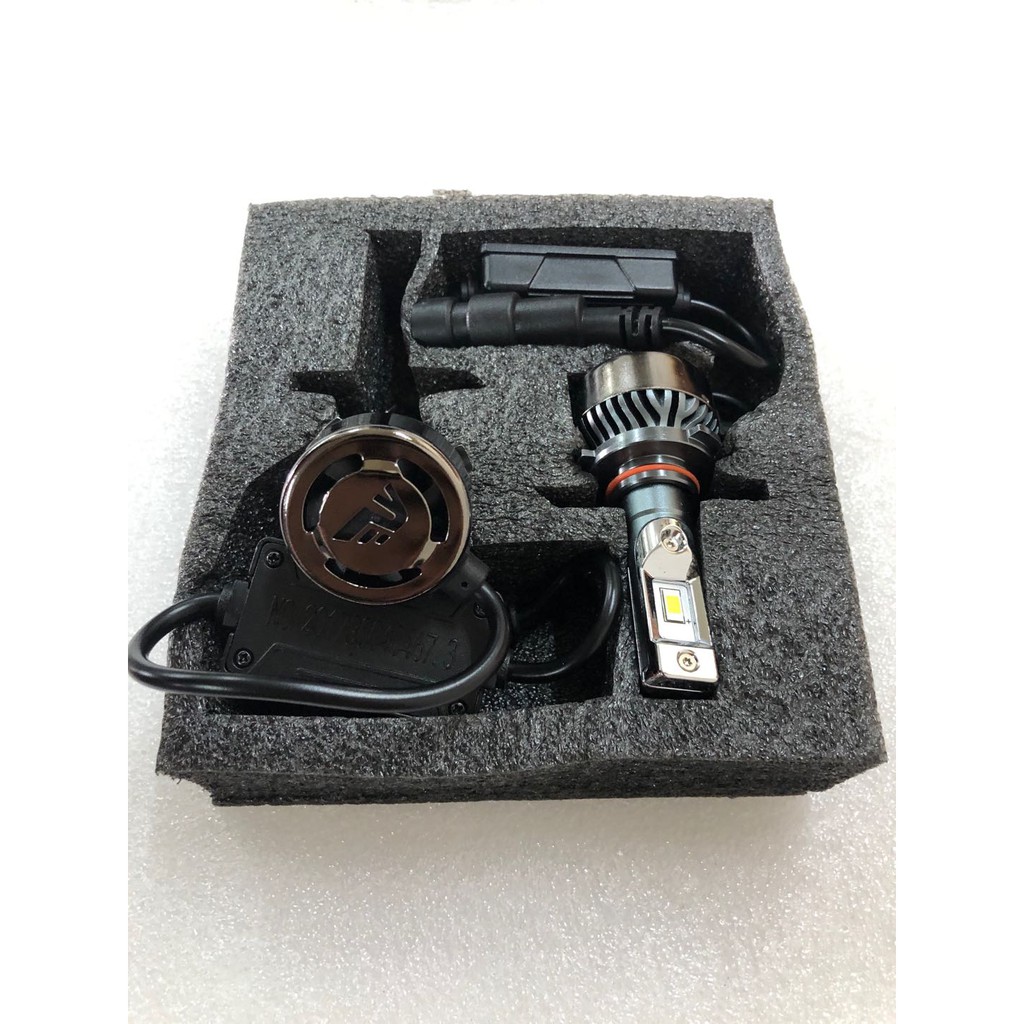 H4 ไฟ LED รถยนต์****