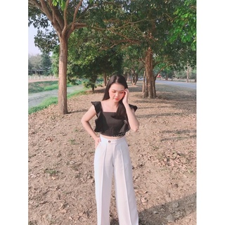 เสื้อครอปแต่งระบายพริ้วๆ