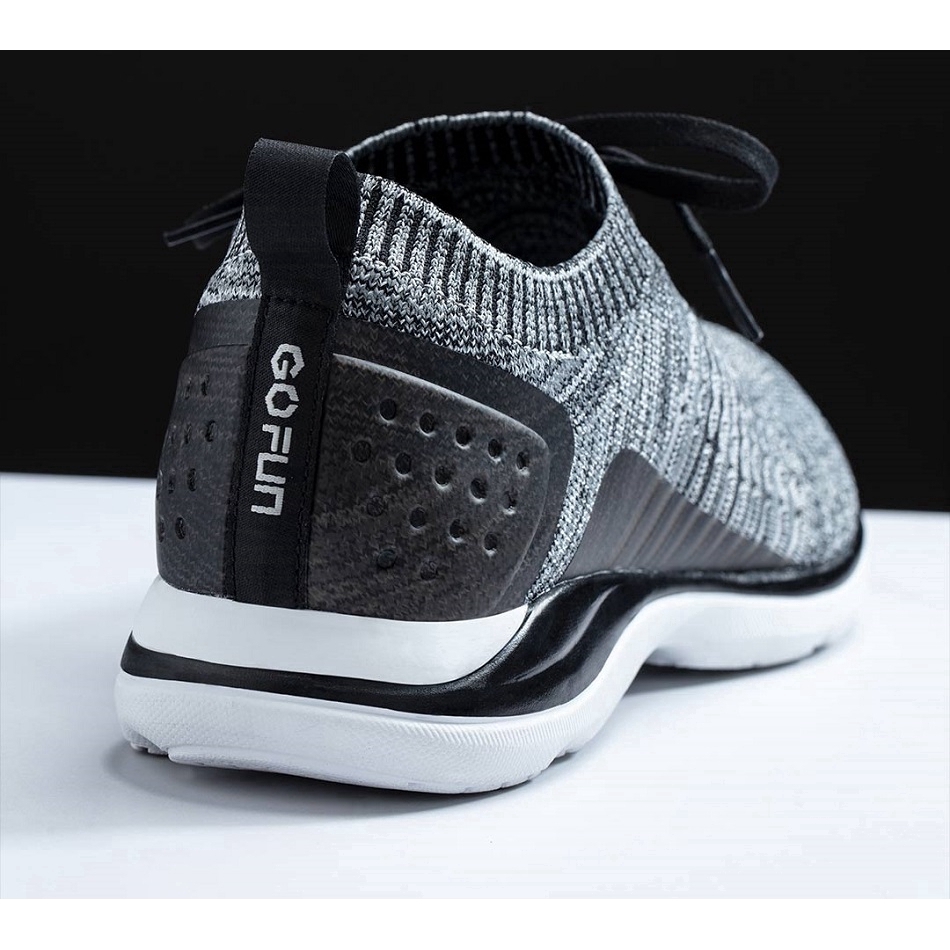 ultra lightweight running shoes