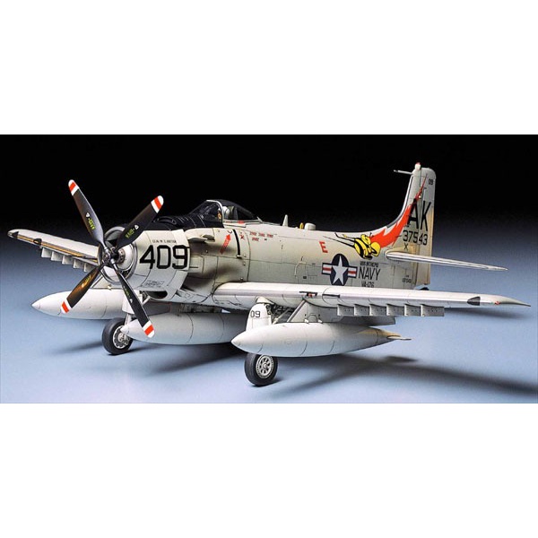 TAMIYA ASSEMBLY MODEL - 1/48 DOULAS A-1H SKYRAIDER US สีกรม