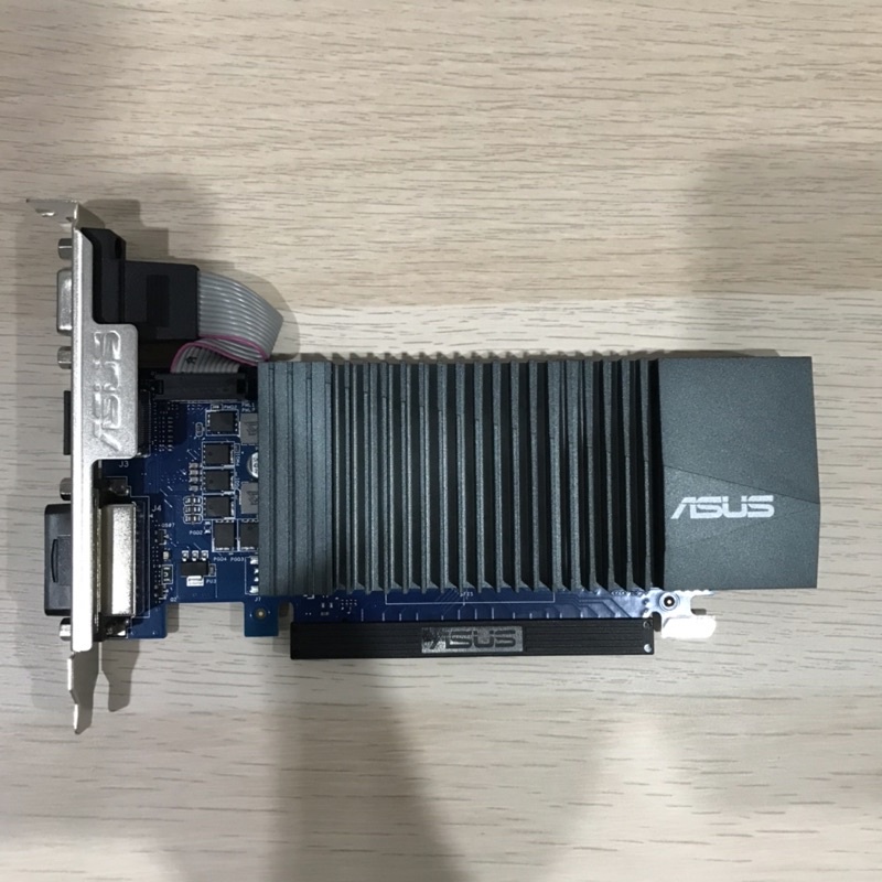 การ์ดจอมือสอง ASUS GT710 2GB DDR5 สภาพใหม่เอี่ยม ประกันเหลือยาวๆ 07/2024