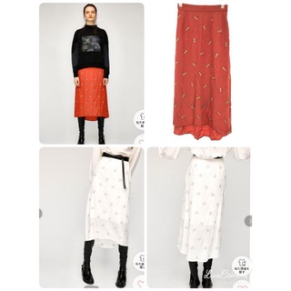 กระโปรง​ปักลายMOUSSY สีแดง