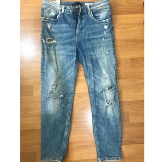 Used สภาพดีมาก ของแท้ZARA trafaluc denim ทรงบอย ขาดเข่า size 38