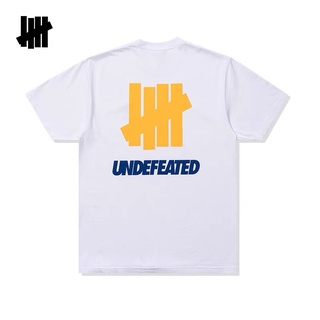 [S-5XL] เสื้อยืดแขนสั้น พิมพ์ลายตัวอักษร Undefeated Lockup Unbeaten Five Bars แฟชั่นคู่รัก สําหรับผู้ชาย และผู้หญิง ใหม่