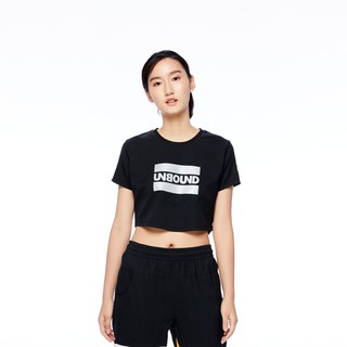 UNBOUND เสื้อครอปแขนสั้นสีดำ โลโก้สะท้อนแสง รุ่น NIMBLY CROPPED T-SHIRT