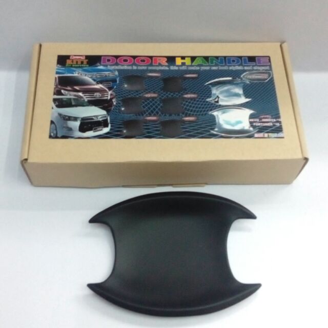 เบ้ารองมือเปิดประตู(ราคานี้ได้ 4 ชิ้น) innova/Revo/Fortunerดำด้าน (สำหรับรถปี 2015-2020)