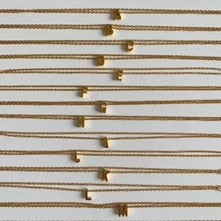 สร้อยข้อเท้าสเตนเลส HER OBJECTIVE_HER CLASSIC INITIAL PENDENT ANKLET