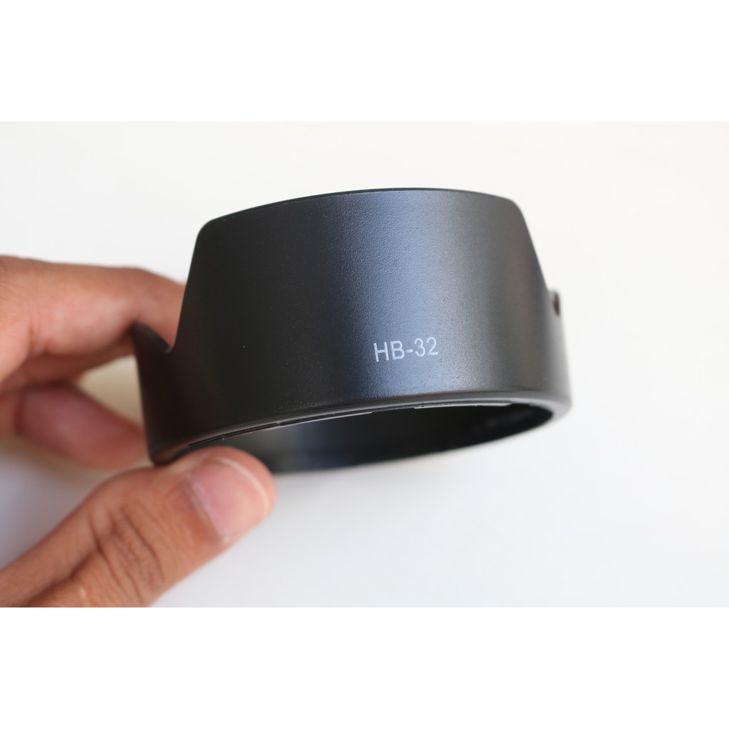 ฮู้ดเลนส์ HB-32  Hood Lens AF-S DX 18-140 mm. 18-105 mm.