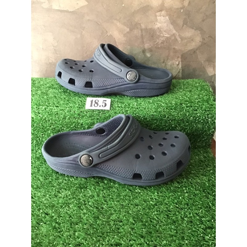 รองเท้าเด็กมือ 2 ของแท้ ไซร้ 18.5 crocs c13