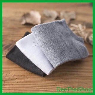 DeeThai ถุงเท้าข้อสั้น ใส่ได้ทุกฤดูกาล ผ้าซับเหงื่อ ฝ้าย ใส่สบาย Men's socks
