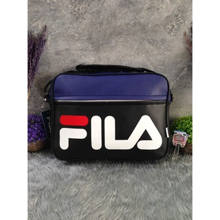 FILA CROSSBODY BAG กระเป๋าสะพายทรงเหลี่ยม สามารถสะพายไหล่ และ crossbody