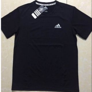 เสื้อยืดadidas ราคา 295 บาท