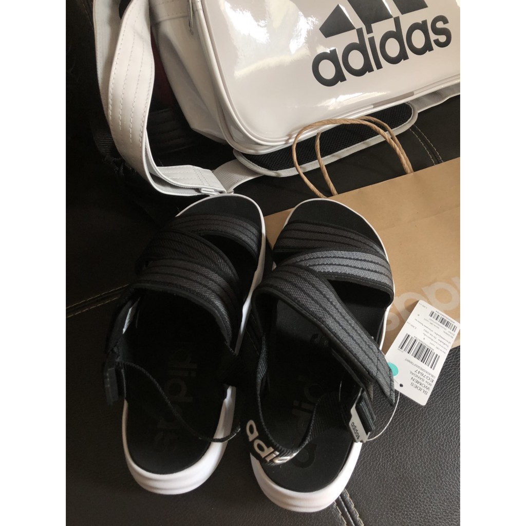 Adidas รองเท้ารัดส้นผู้หญิง