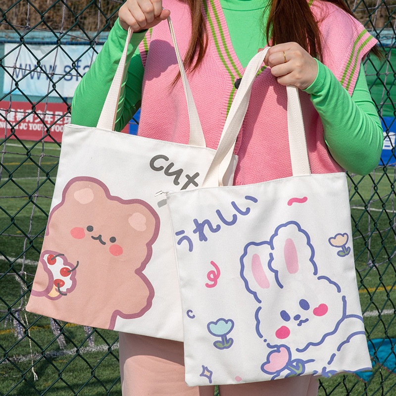 🍓Olivia🍓กระเป๋าถือ กระเป๋าผ้า สไตล์เกาหลี แฟชั่นมา การ์ตูน-น่ารัก พร้อมส่ง #BAG01
