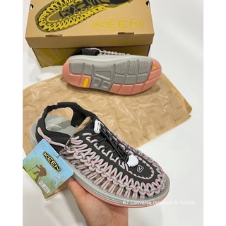 🚩 รองเท้ารัดส้น Keen รองเท้าลำลอง โทนสีครีม ใส่ได้ทั้งชายและหญิง สินค้าพร้อมกล่องป้ายแท็ก