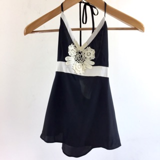 Jaspal Halter Top เสื้อคล้องคอยัสปาล