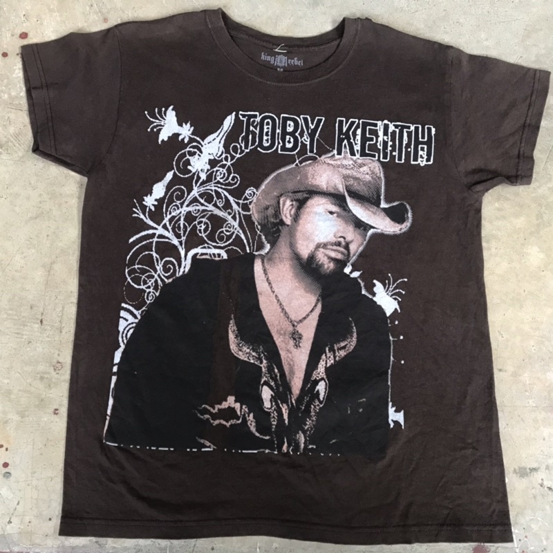vtg.T-Shirt เสื้อวง TOBY KEITH AMERICA'S TOUGHEST TOUR 2009 TRACE ADKINS MADE IN USA Sz.M 100% COTTON