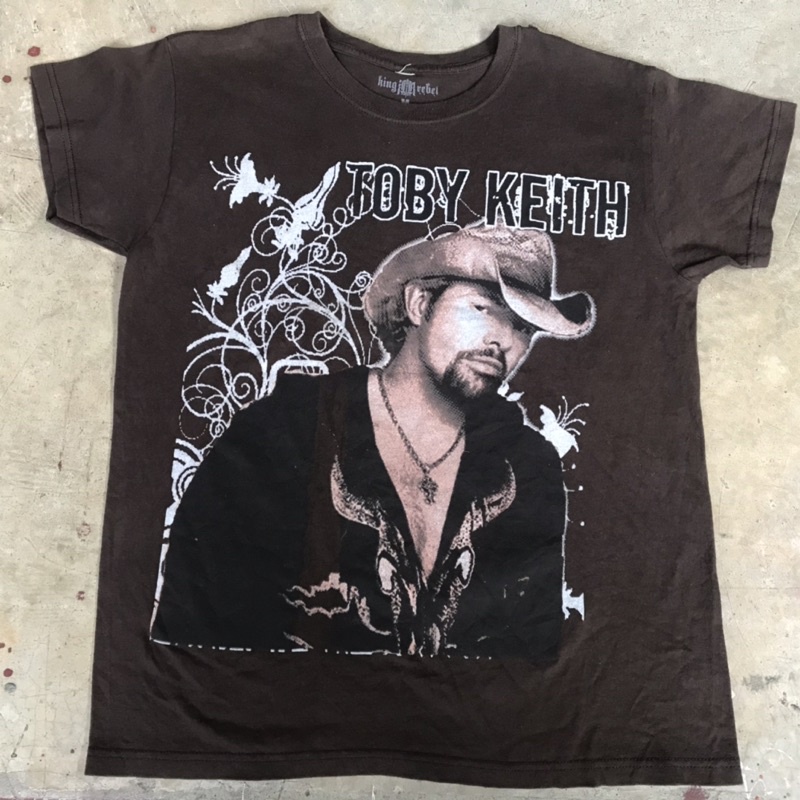 vtg.T-Shirt เสื้อวง TOBY KEITH AMERICA'S TOUGHEST TOUR 2009 TRACE ADKINS MADE IN USA Sz.M 100% COTTO
