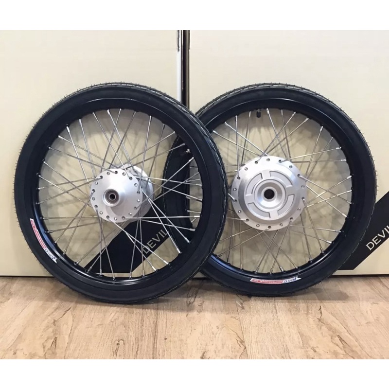 #ชุดล้อขอบยี่ห้อyokoใส่ PCXทุกรุ่นมีตัวเลือกในลิ้งค์ขอบขนาด 1.4x17”ยางนอก,ยางในขนาด 50/100-17ตรงรุ่น