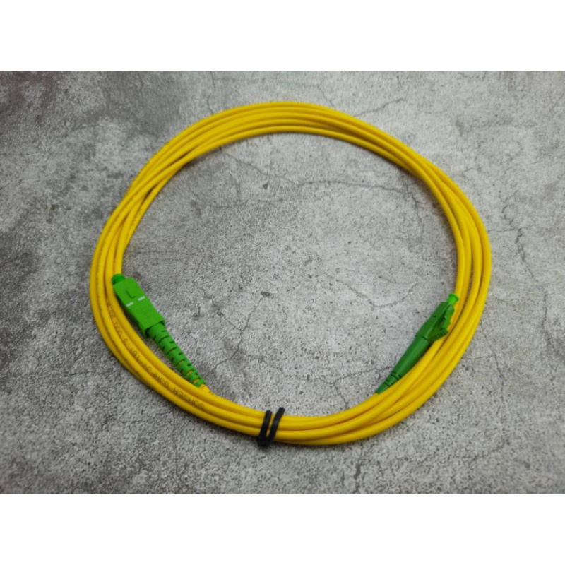 Patch​ Cord​ SC​ APC​ To​ LC​ APC​ ยาว​ 3​เมตร​ ขนาด​ 3​มิลลิเมตร​
