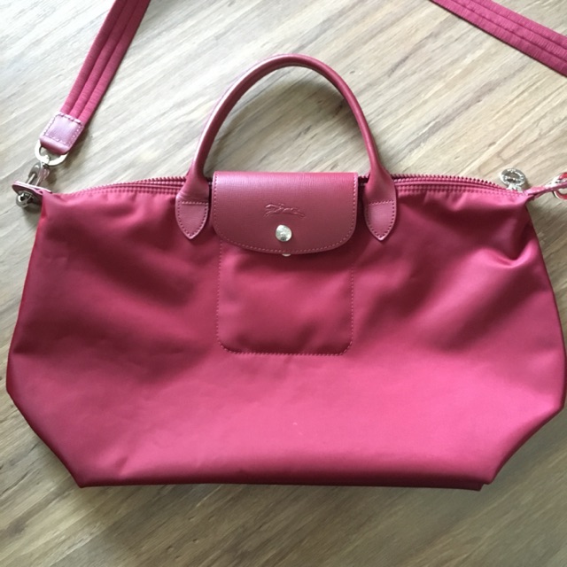 Longchamp Le Pliage Neo size M สีแดง ruby red มือสอง