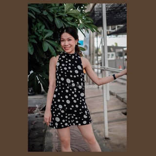 sissibrand เสื้อแขนกุด polka dot - เสื้อแขนกุด ตัวเสื้อทรงเอ ปล่อยฟรีช่วงเอว - สะโพก ปลายผ่าข้าง