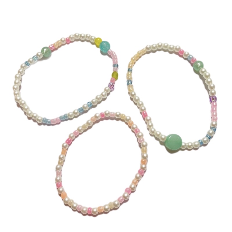 Piing me Bracelet | กำไลข้อมือลูกปัดไข่มุก (เอ็นยืด)