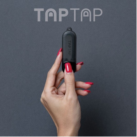 แท่งกดปุ่มอนามัย TAPTAP สีถ่าน (ดำใส)(แถมฟรี ตัวเกี่ยวและสายคล้องคอ ภายในกล่อง)