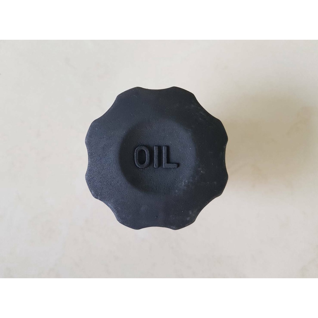ฝาปิดน้ำมันเครื่อง TOYOTA VIGO,TIGER,D4D,ALTIS,VIOS,CAMRY,YARIS อันละ55บาท