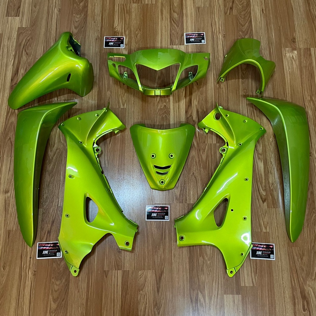 Wave 125 R ครึ่งคันหน้า รูกลม 8 ชิ้น สีเขียว (130)
