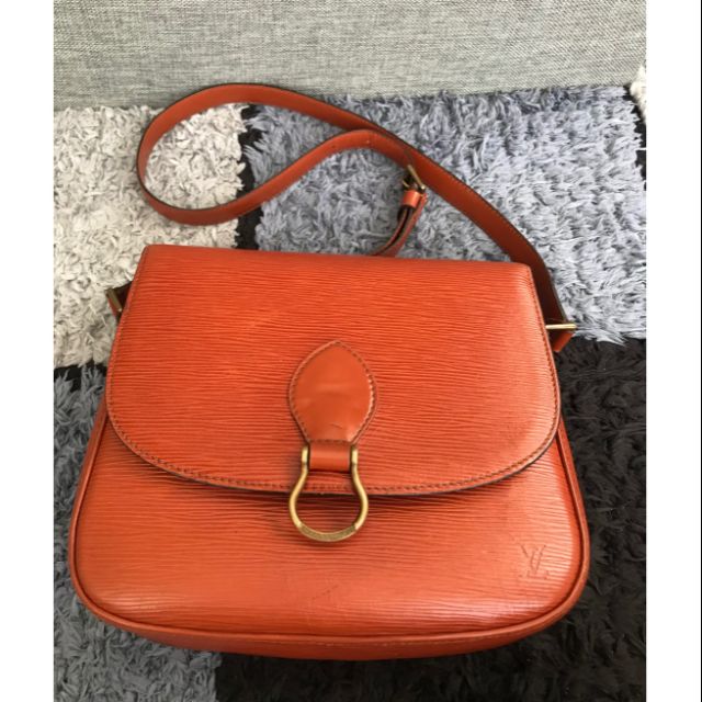 กระเป๋าหลุยส์คอสบอดี้เซนต์คราวลายไม้ Lv Saint Cloud Epi (แท้💯มือ2)