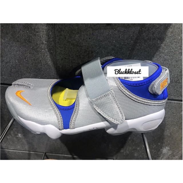 nike air rift silver