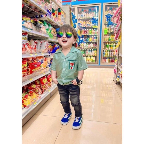 เสื้ออาชีพพนักงานเซเว่น