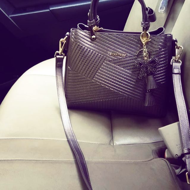 กระเป๋ายี่ห้อ Thames