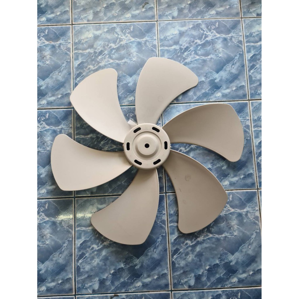 0000779 ใบพัดลม อุตสาหกรรม  Hatari ฮาตาริ 25 นิ้ว พลาสติกเหนียว ไม่แตกง่าย Industrial fan blade Hatari แท้จากบริษัท
